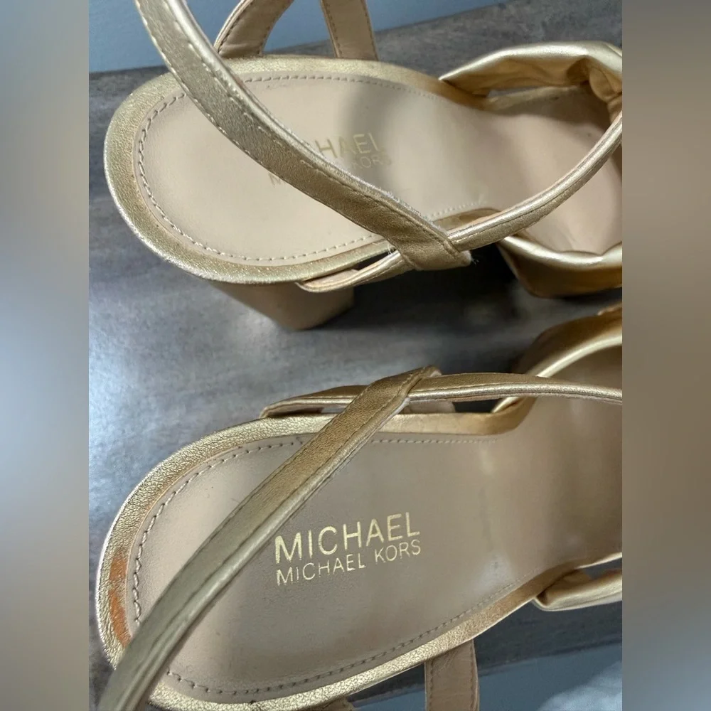 Michael Kors plataform Gold Shoes - Picture 9 of 14